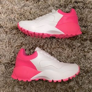 🆕 Cape Robbin Pink Dip Sneakers